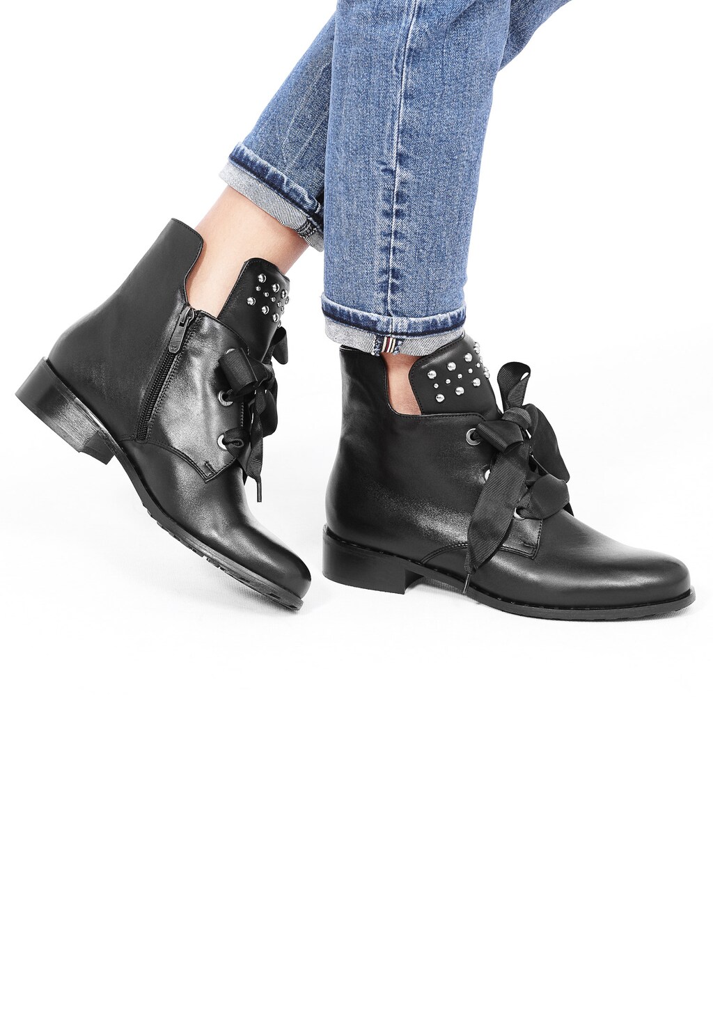 Czarne trzewiki damskie 8659-51 Widok 1