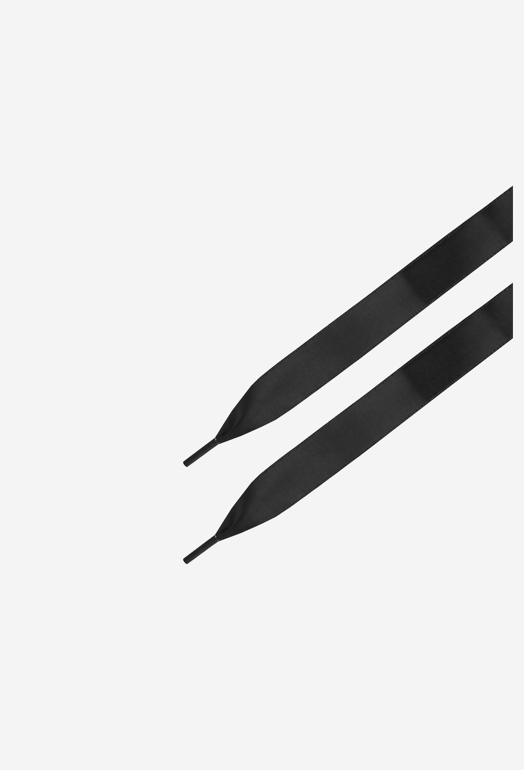 Czarne satynowe sznurowadła Wojas model sznurowadla23S o długości 130 cm z zaostrzonymi końcówkami, idealne do eleganckich butów.