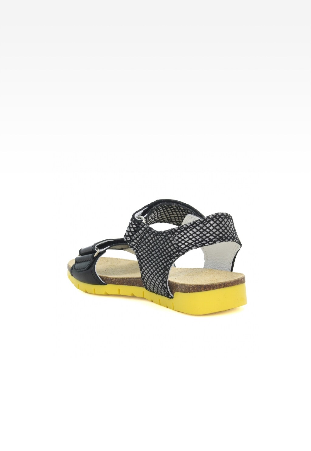 Czarne dziewczęce sandały Bartek W-59183/1RP z wzorem w kratkę, zapinane na rzepy, z wygodną, korkową wkładką i charakterystyczną żółtą podeszwą.