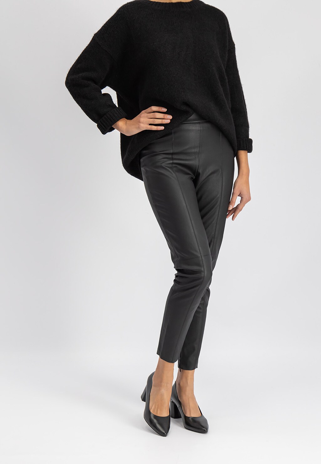 Czarne czółenka damskie 9358-51 Widok 1