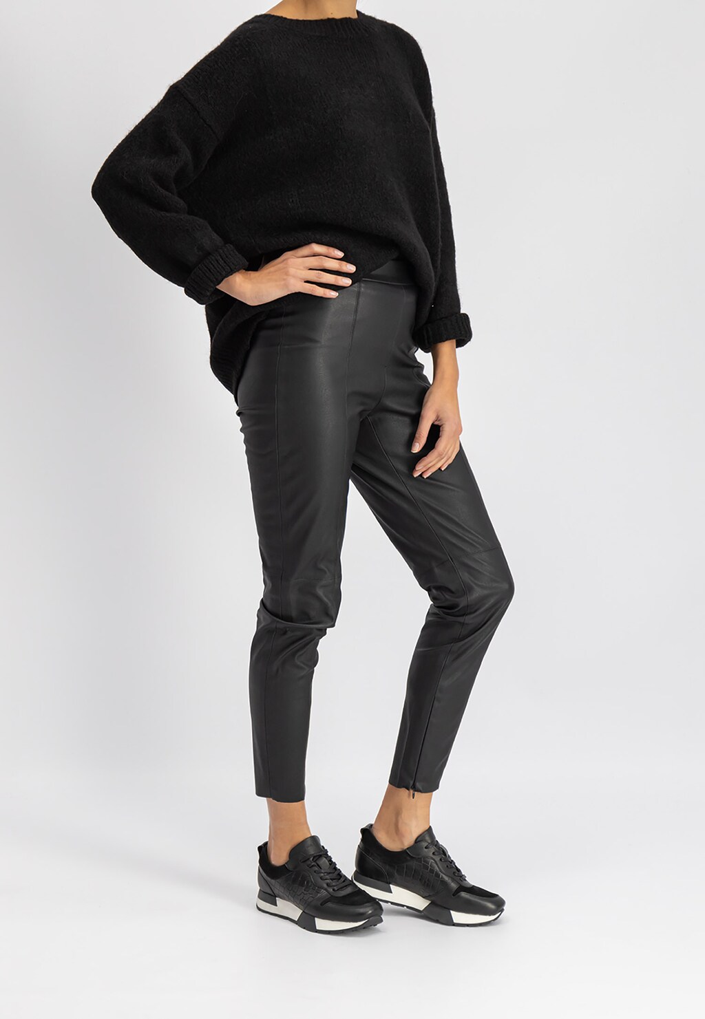 Czarne półbuty damskie 9481-71 Widok 1