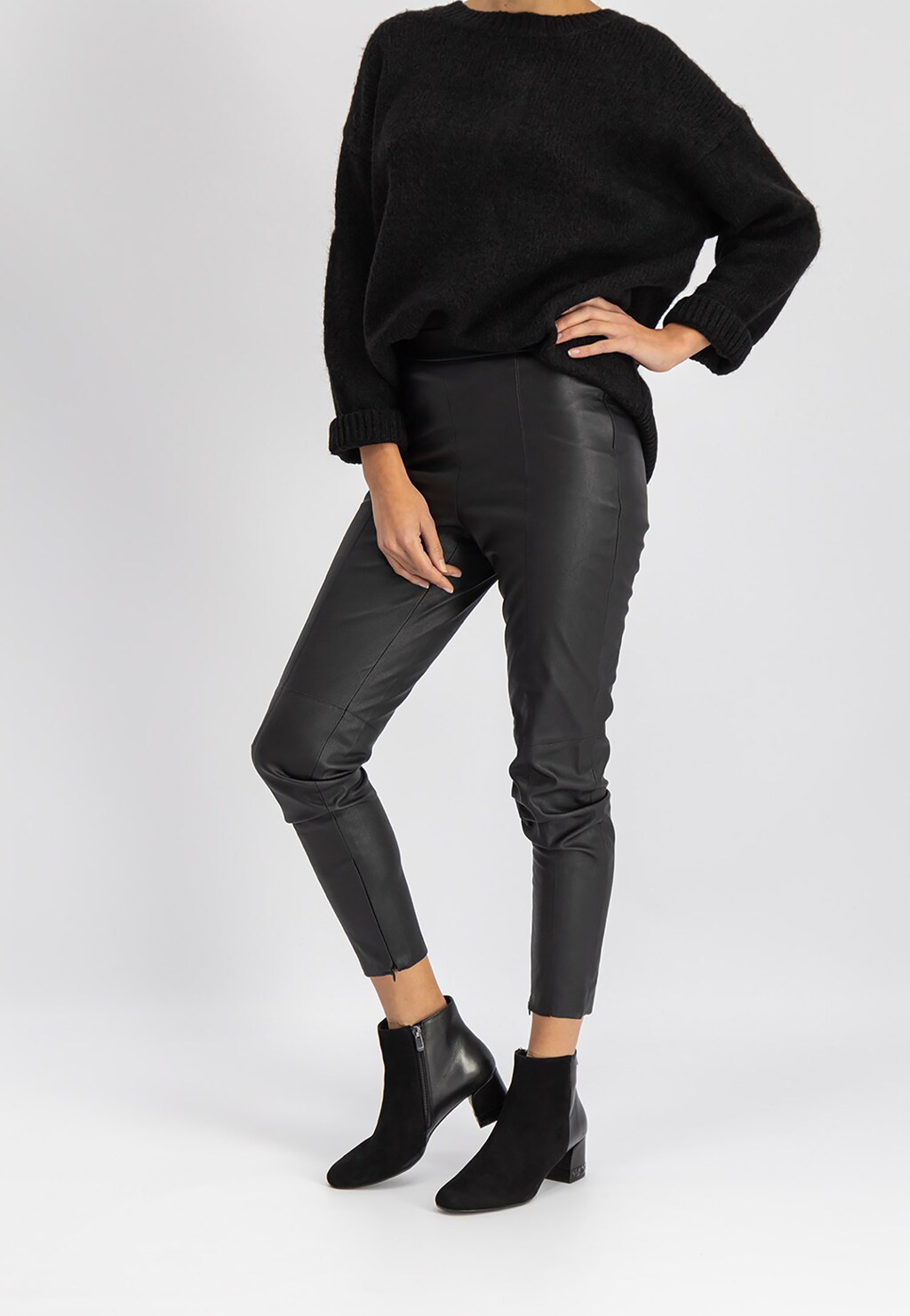 Czarne botki damskie 9563-71 Widok 1