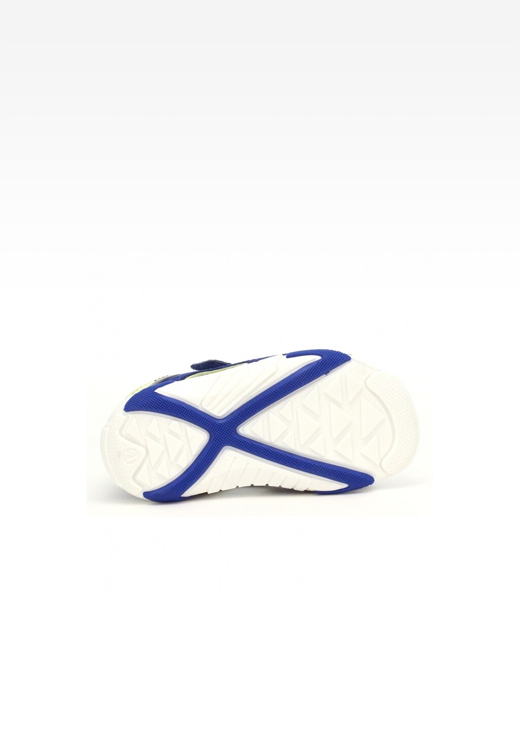 Podeszwa sandałów dziecięcych BARTEK T-71188/0RR w kolorze niebiesko-żółtym, z charakterystycznym niebieskim wzorem X na białej, teksturowanej powierzchni.