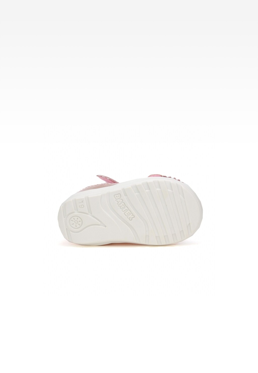 Biała podeszwa bucika dziecięcego Bartek Mini first steps W-071181/NRG II dla dziewczynki, z widocznym logo marki i rozmiarem 19, różowo-złoty model do pierwszych kroków.