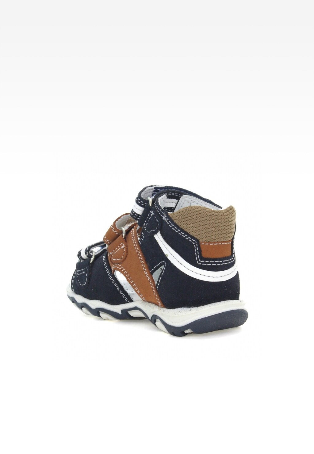 Granatowo-brązowe sandały dziecięce Bartek T-11708-5/270 z bocznego profilu, pokazujące kontrastowe przeszycia, zapięcie na rzepy i antypoślizgową podeszwę. Idealne dla chłopców.