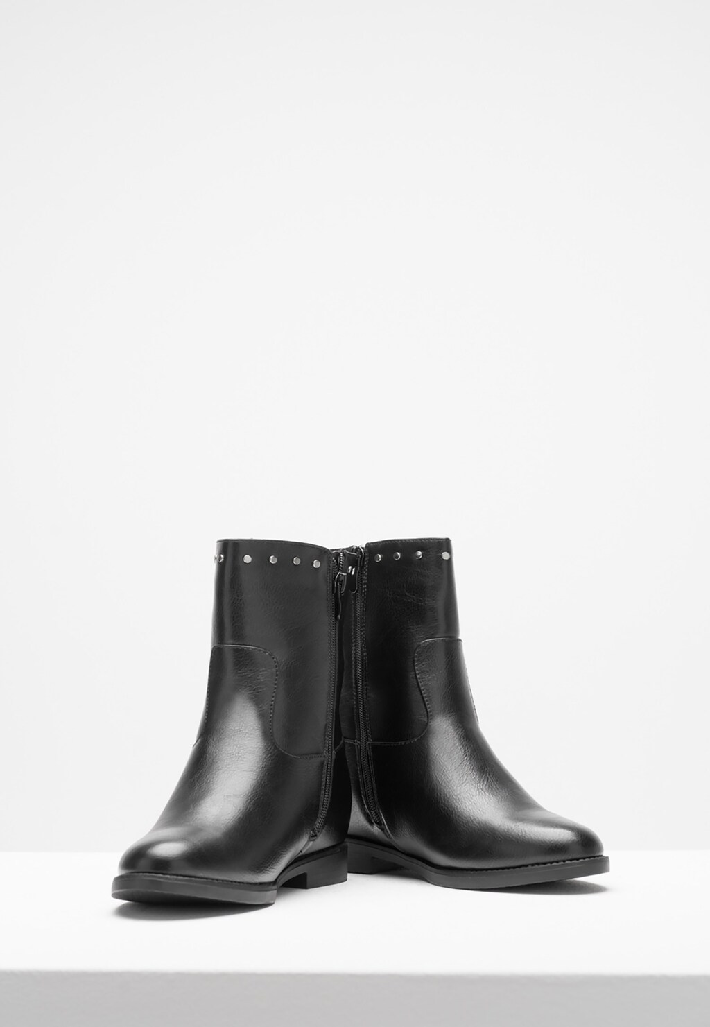 WJS czarne wsuwane botki damskie z ćwiekami na cholewce WJS46019-51 Widok 4