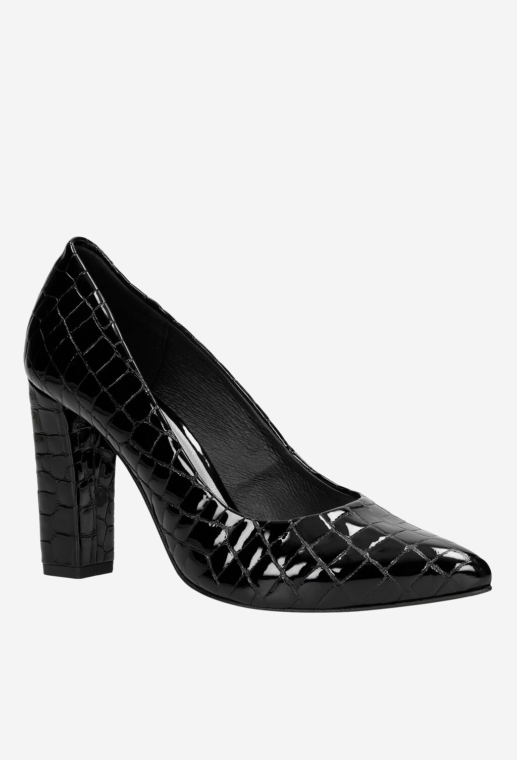 Czarne lakierowane czółenka Wojas 35042-31 z eleganckim tłoczeniem w krokodyli wzór, na stabilnym słupku, z charakterystycznym spiczastym noskiem.