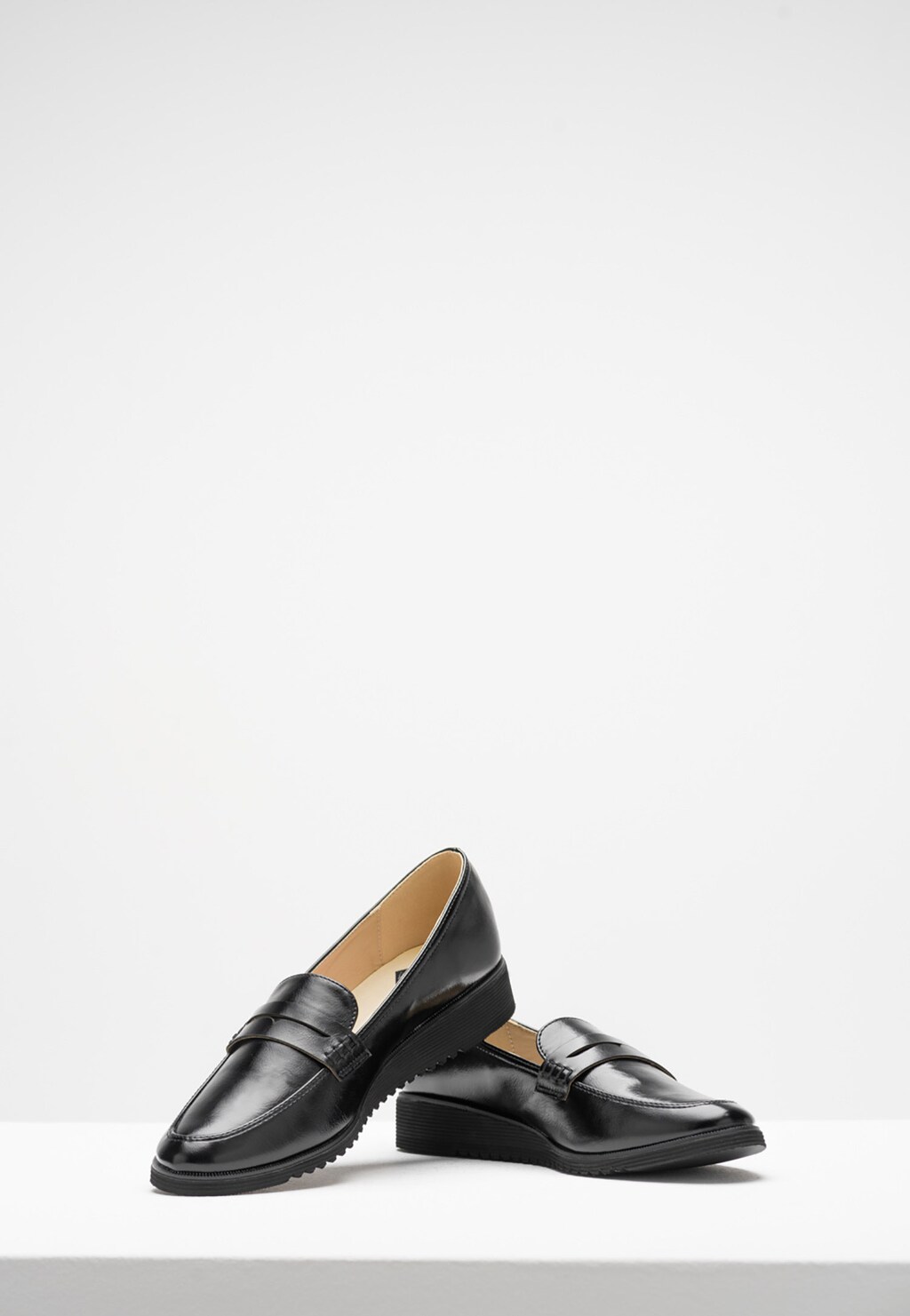WJS czarne loafersy damskie WJS64004-51 Widok 3