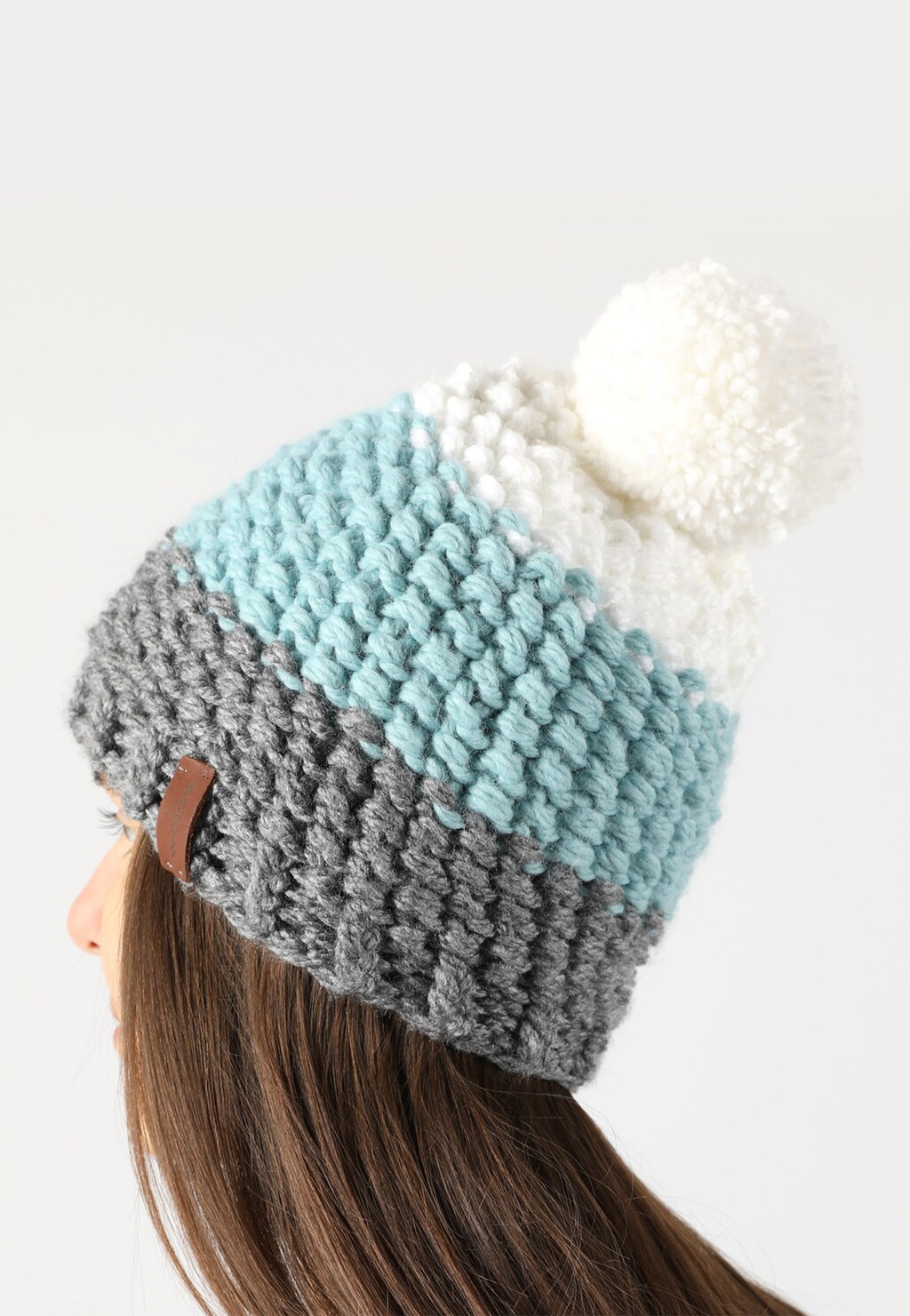Czapka damska z pomponem HANDMADE  96003-17 Widok 1