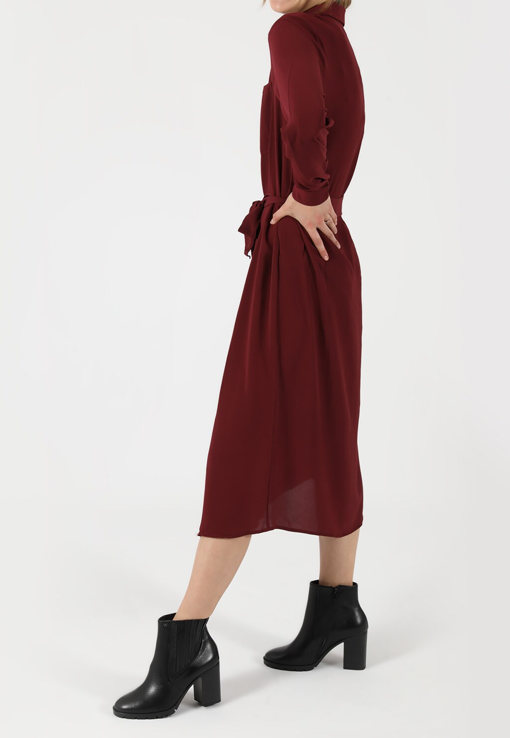 Štýlové čierne členkové čižmy na širokom podpätku 55087-51 Widok 1