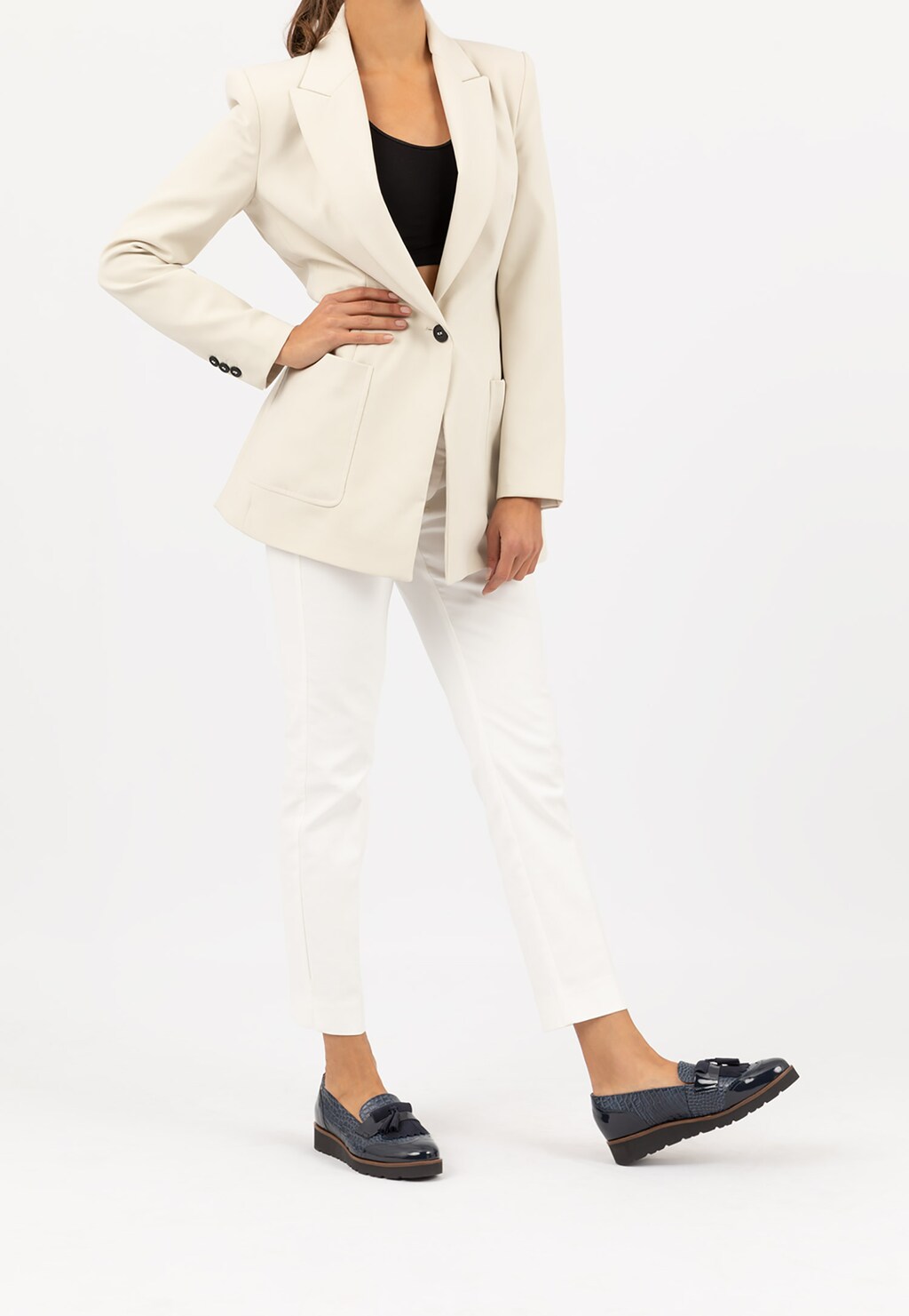 Granatowe wsuwane półbuty damskie z chwostami 46050-76 Widok 1