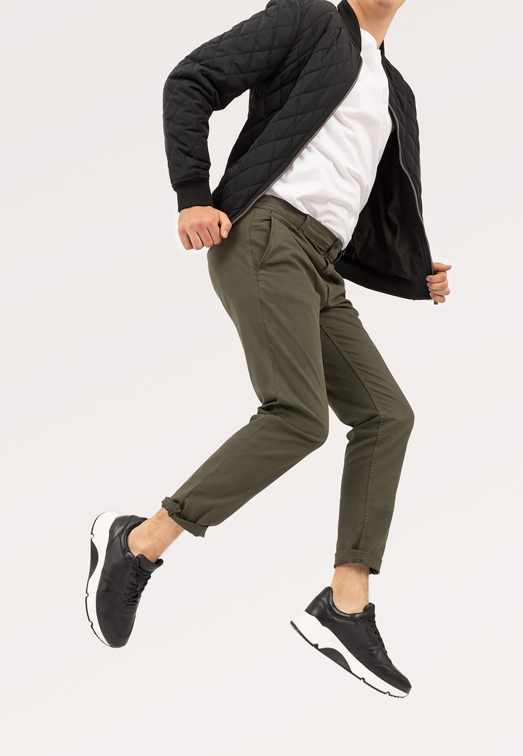 Czarne sportowe półbuty męskie ze skóry licowej na wysokiej podeszwie 46042-50 Widok 1