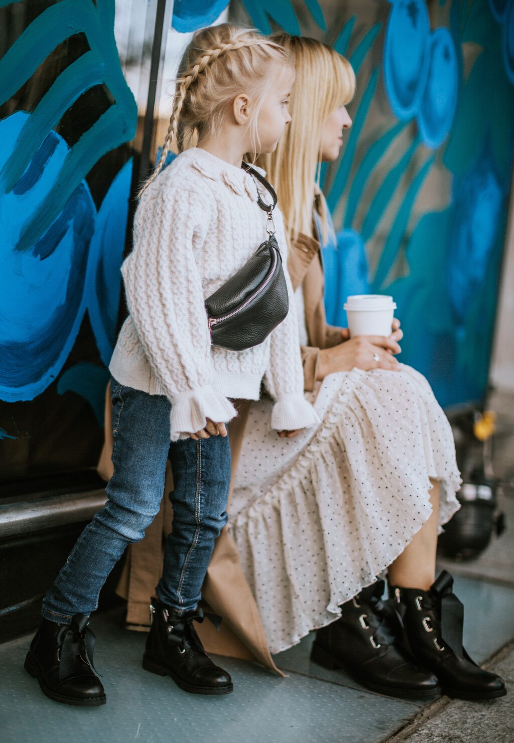 Kožené členkové čižmy s efektnou čiernou mašľou 64019-51 Widok 1