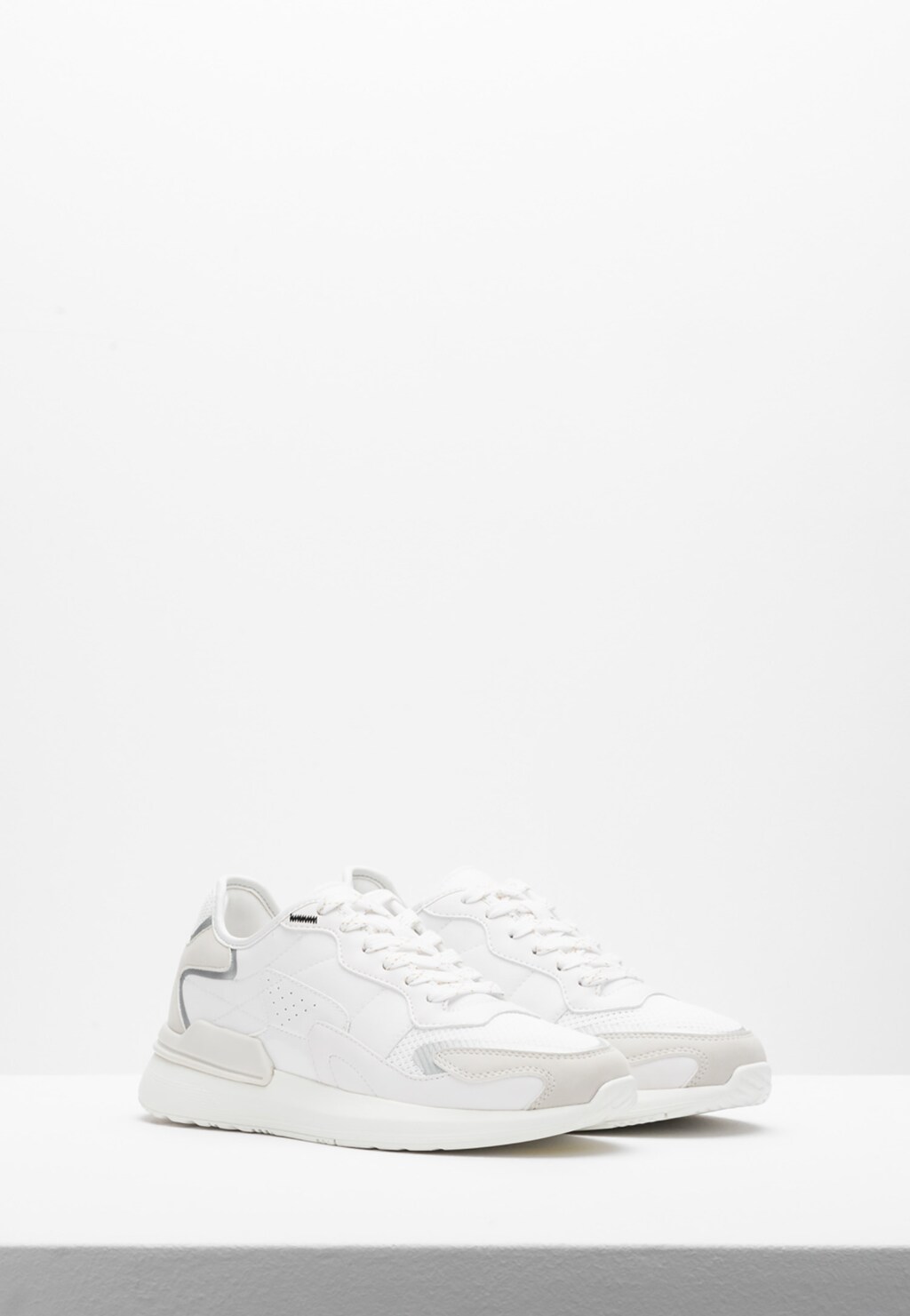 Užívajte si život naplno v bielych dámskych poltopánkach WJS64013-79 Widok 3