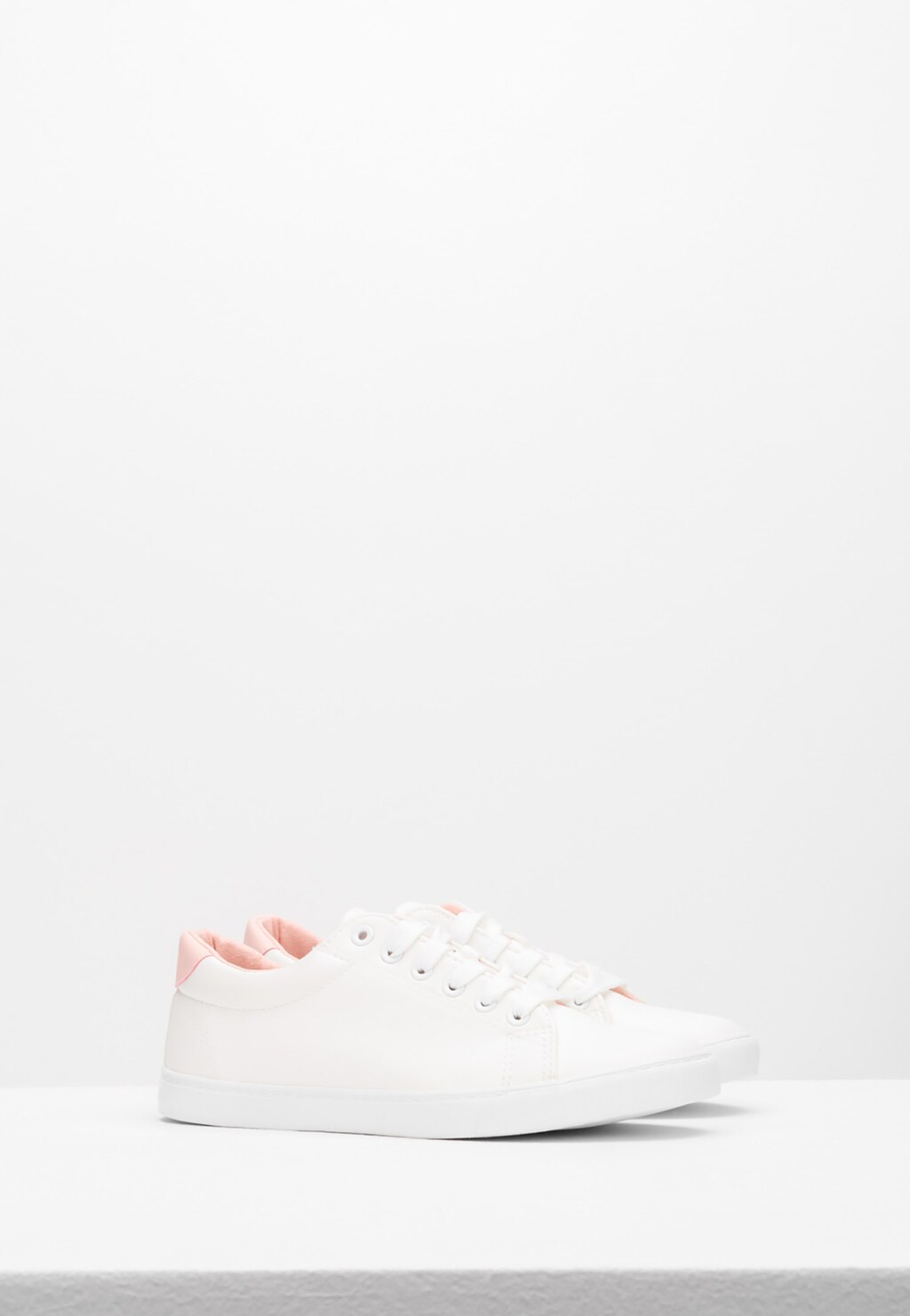 Stylové dámské polobotky v čistě bílé barvě  WJS64018-55 Widok 3