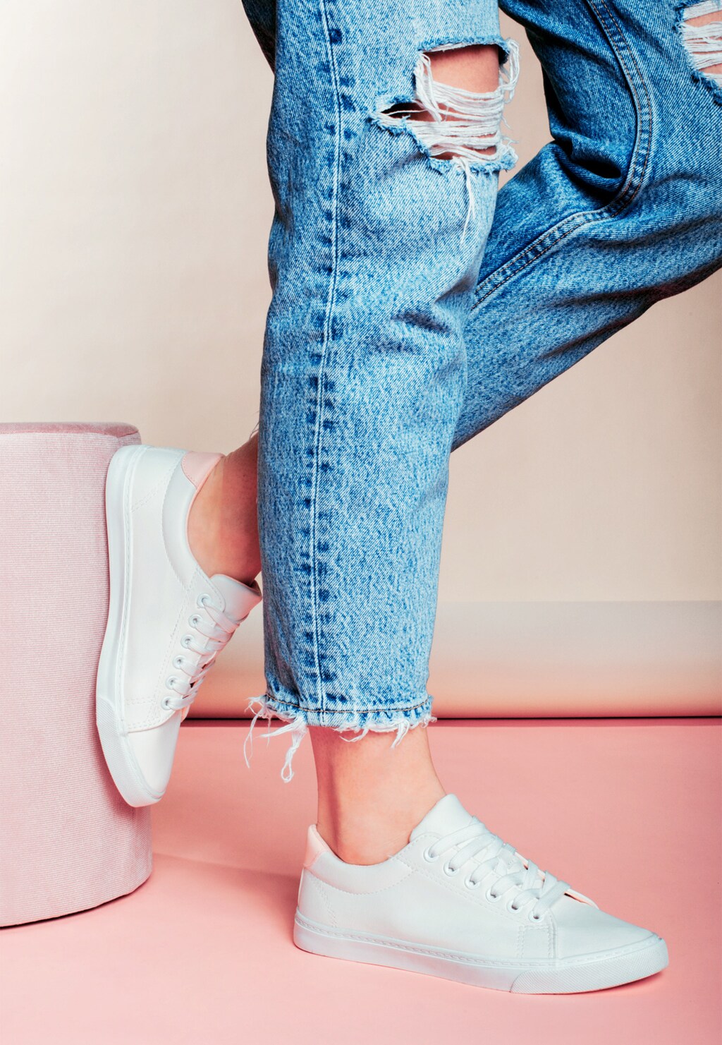 Stylové dámské polobotky v čistě bílé barvě  WJS64018-55 Widok 1