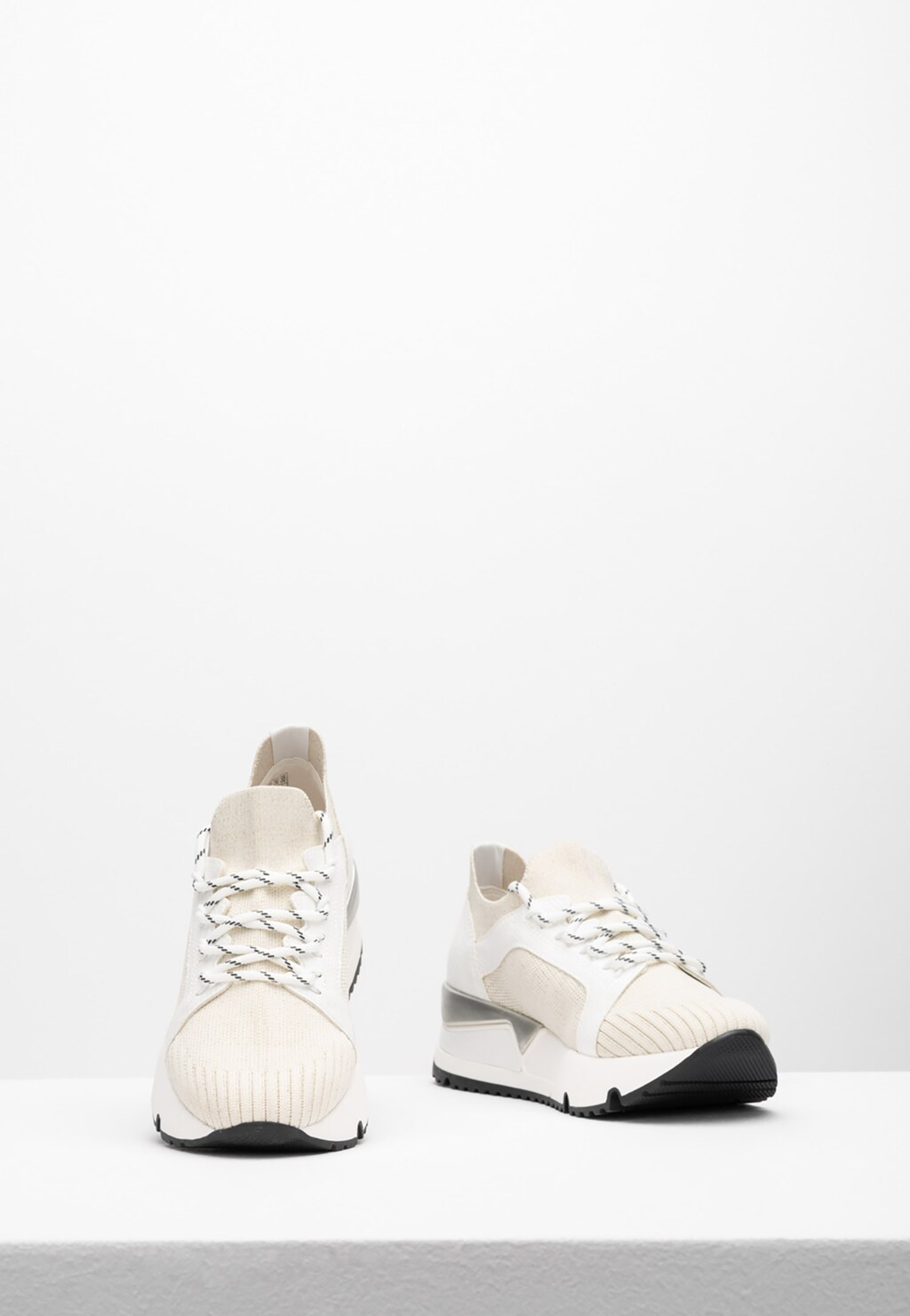 WJS beżowo-białe sneakersy damskie WJS64016-74 Widok 4