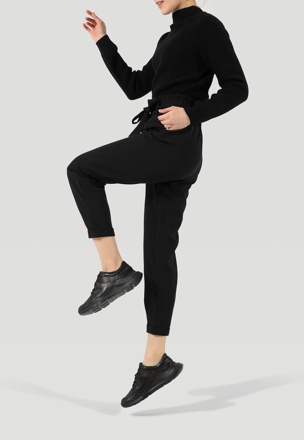 Czarne sneakersy damskie na grubej podeszwie 46057-51 Widok 7