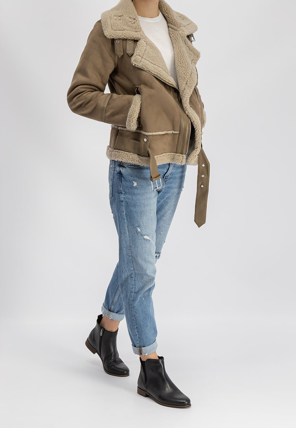 Nízké dámské kotníkové boty z hladké černé kůže 55073-51 Widok 1