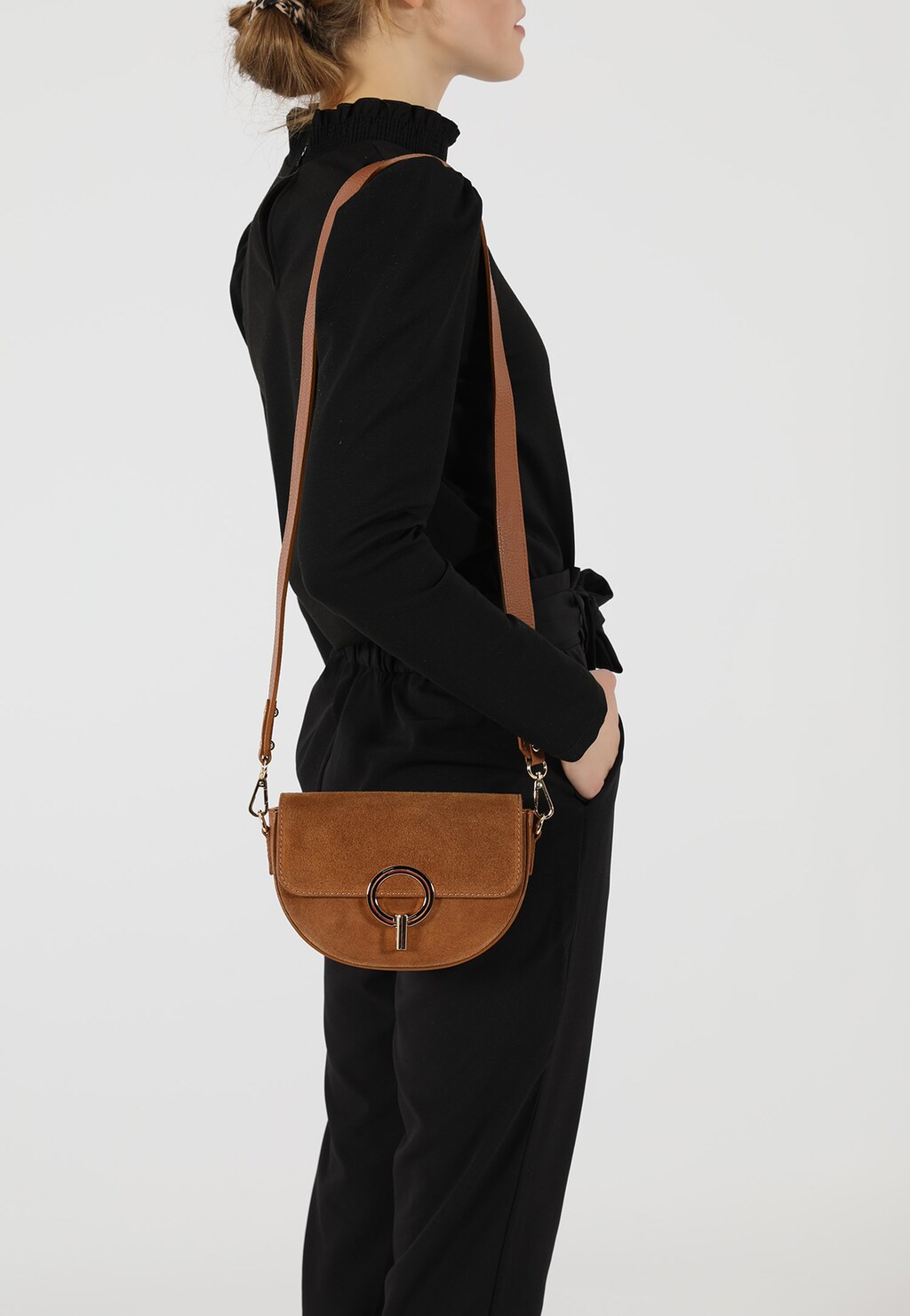 Jasnobrazowa torebka damska z okrągłym zapięciem 80107-63 Widok 1