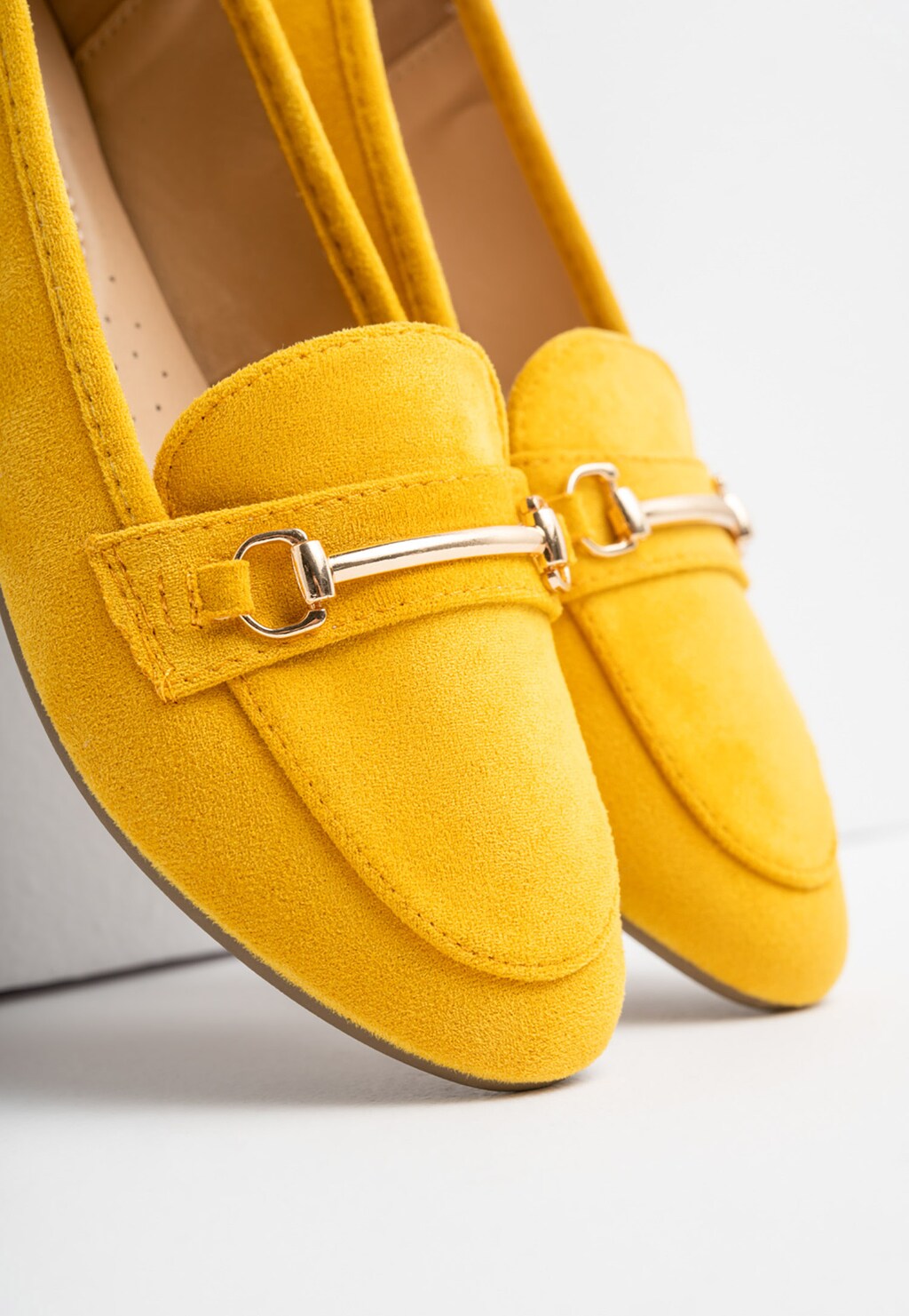 WJS żółte półbuty damskie z metalowym zdobieniem  WJS70002-68 Widok 4