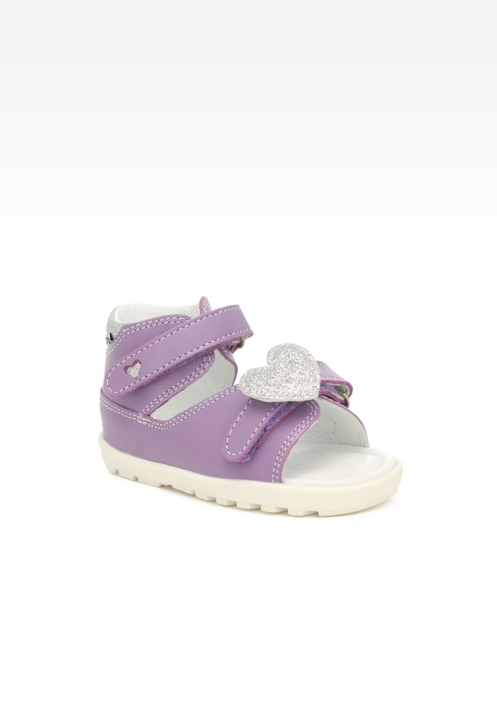 Fioletowe sandały dziecięce Bartek 71181-0001 z rzepami dla dziewczynki, ozdobione błyszczącym srebrnym serduszkiem, na białej podeszwie - idealne do pierwszych kroków.