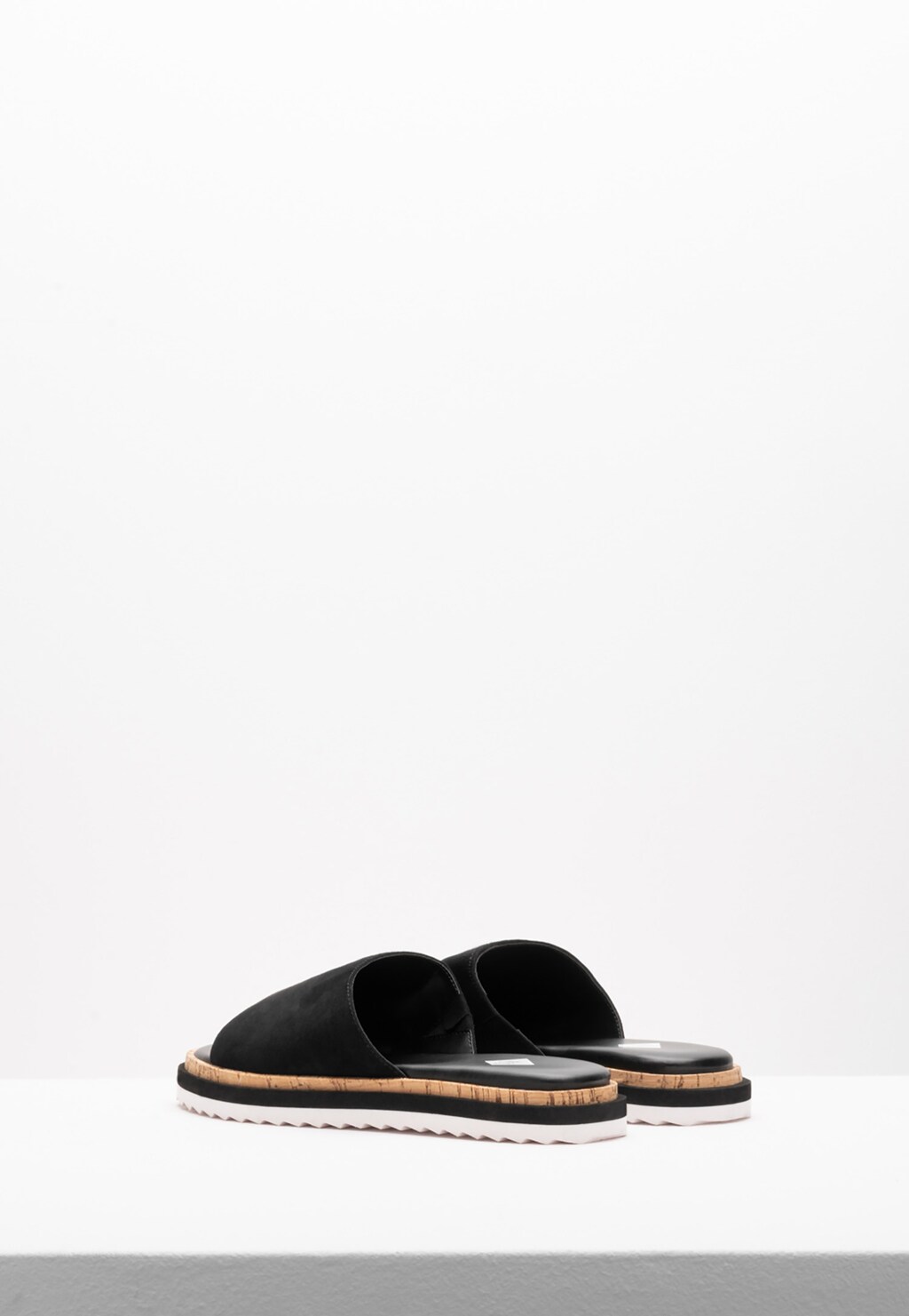 WJS czarne klapki damskie na płaskiej podeszwie WJS71000-41 Widok 3