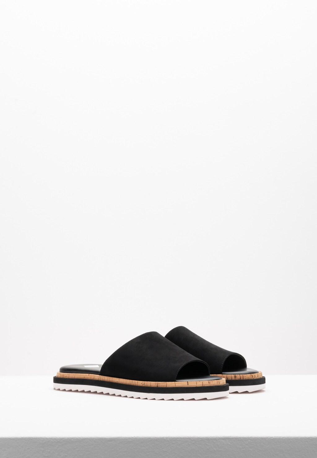 WJS czarne klapki damskie na płaskiej podeszwie WJS71000-41 Widok 5