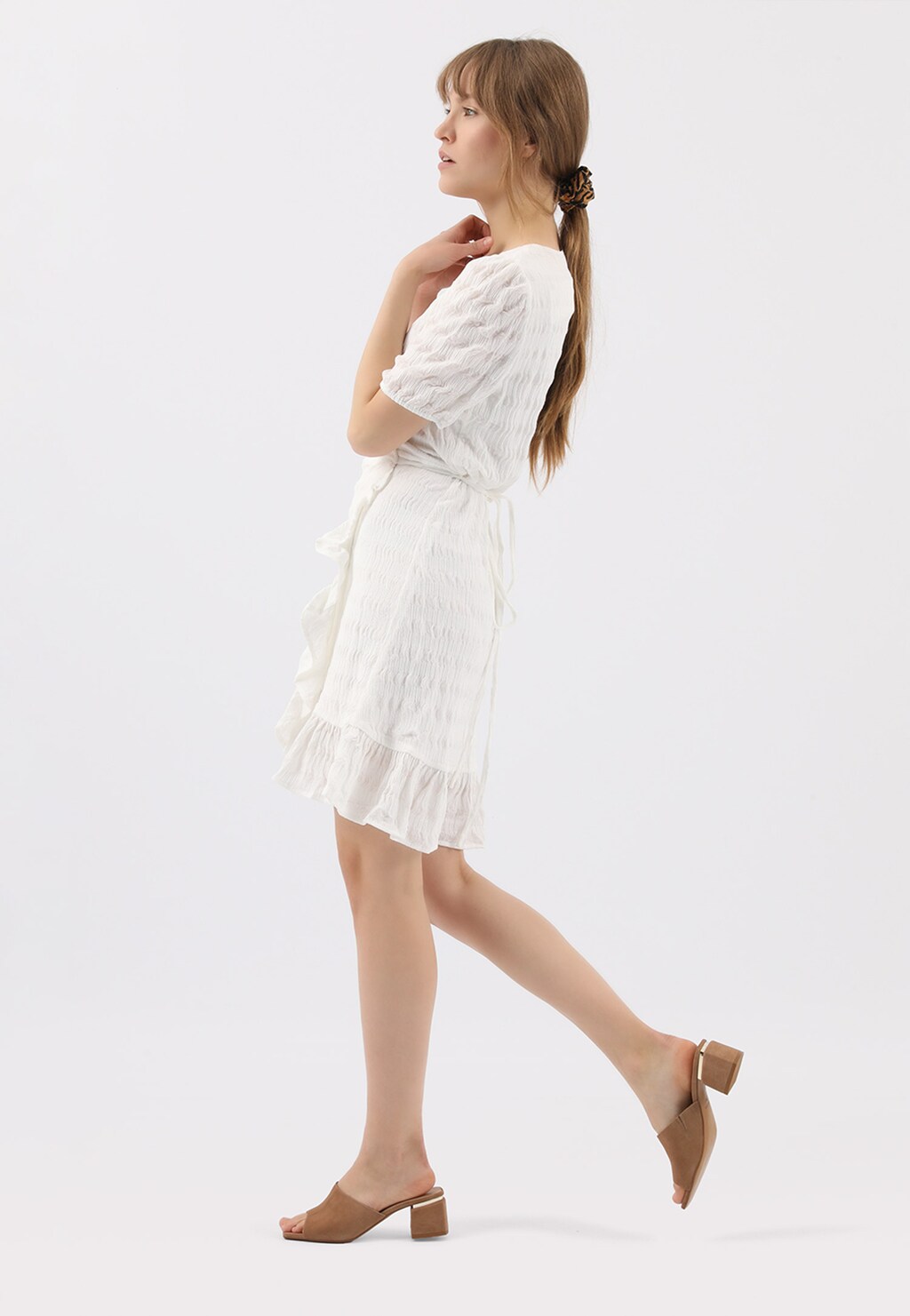 Béžové elegantné dámske šľapky na podpätku 74037-64 Widok 9