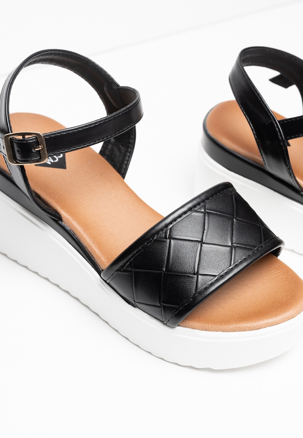 WJS czarne sandały damskie na białym spodzie WJS74015-51 Widok 4