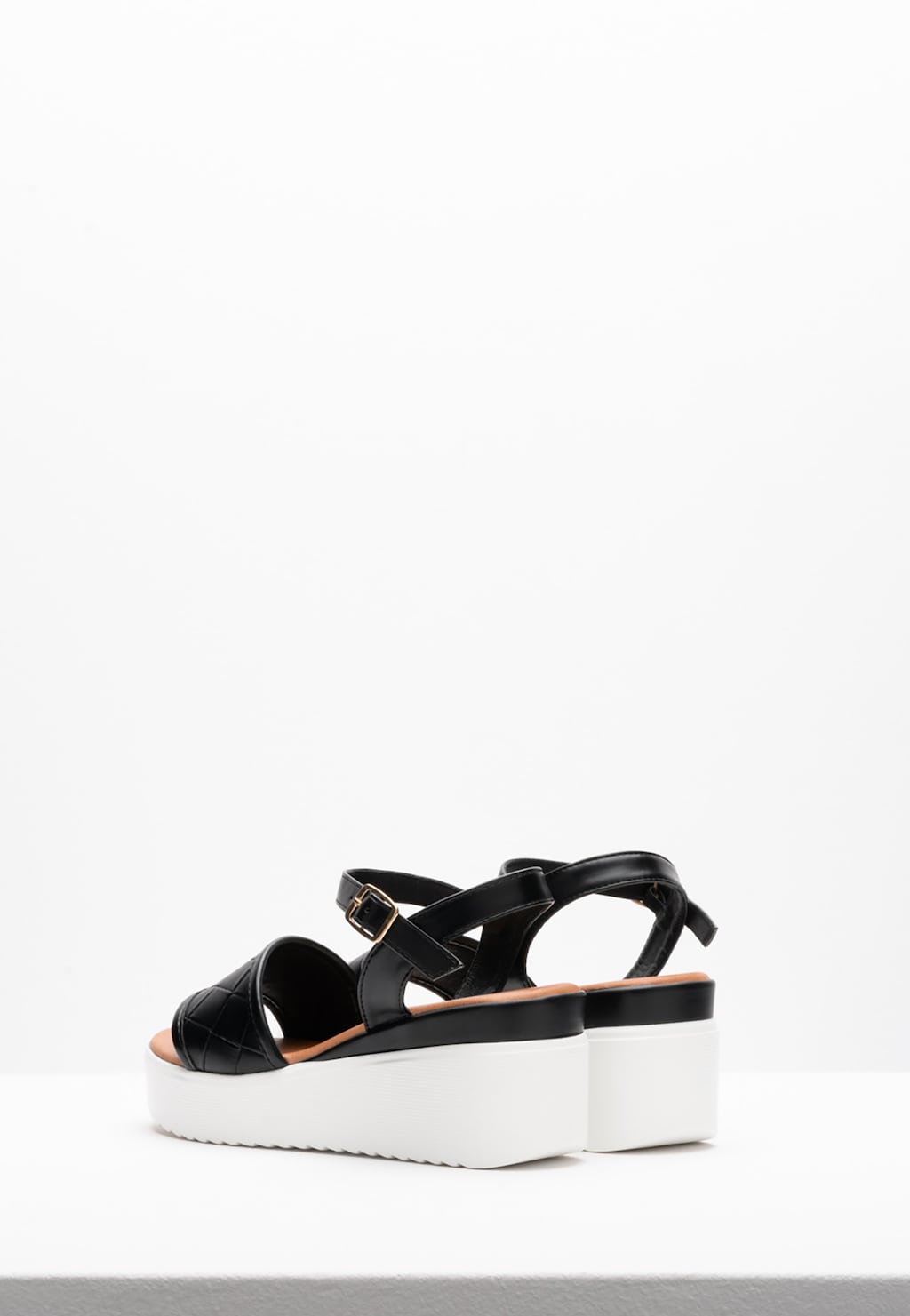 WJS czarne sandały damskie na białym spodzie WJS74015-51 Widok 5