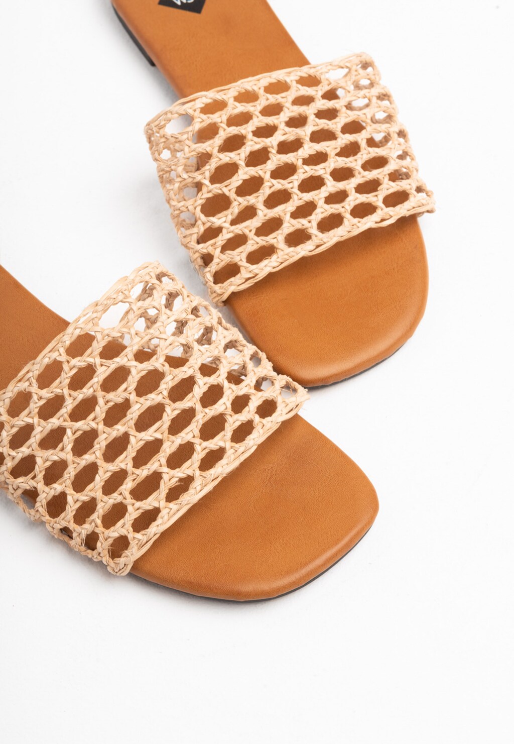 WJS beżowe klapki damskie z ażurowym paskiem WJS71018-44 Widok 3