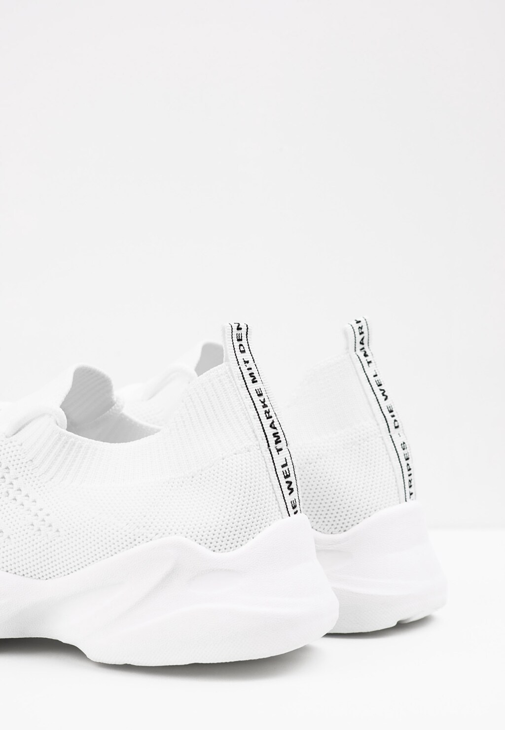 WJS białe wygodne półbuty damskie  WJS64025-19 Widok 3