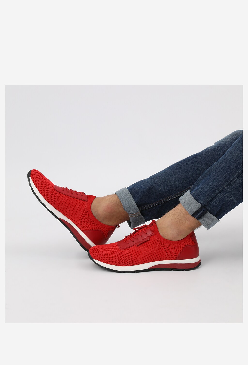 Czerwone materiałowe sneakersy męskie ze skórzanymi elementami 10086-85 Widok 7