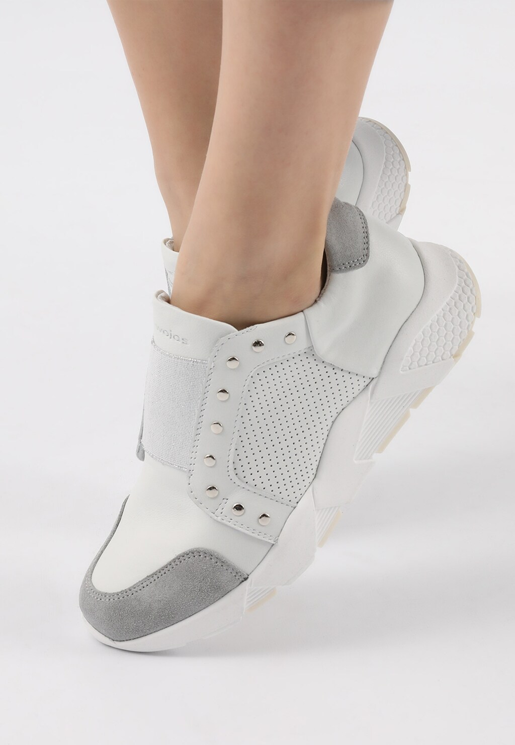 Białe sneakersy damskie z szarymi elementami  46090-89 Widok 8