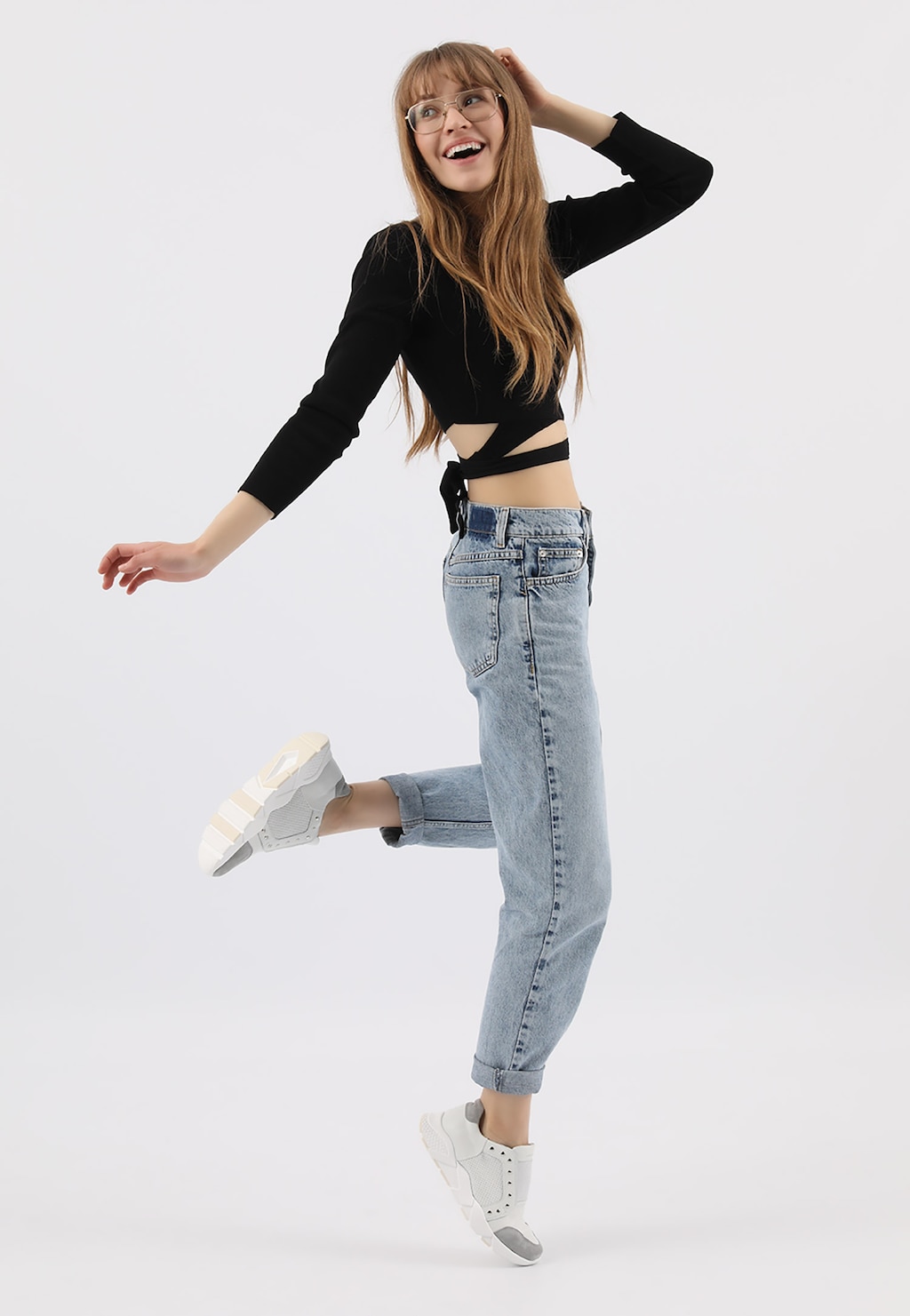 Białe sneakersy damskie z szarymi elementami  46090-89 Widok 1