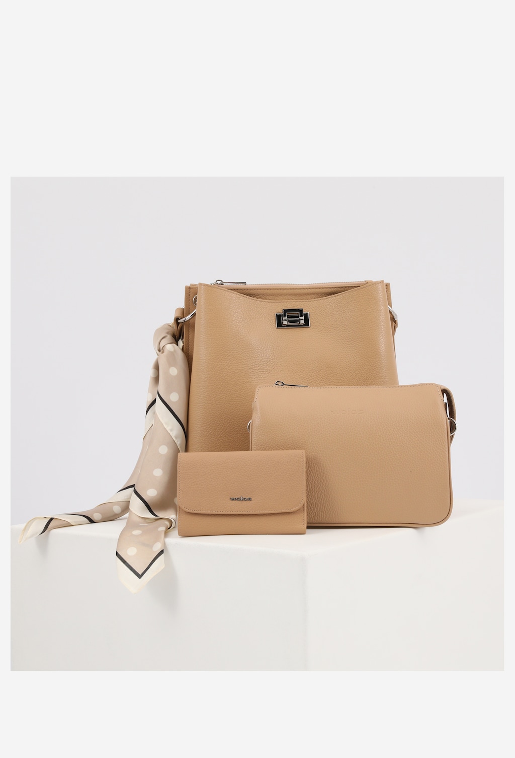 Beżowa apaszka damska w duże białe kropki 96008-14 Widok 4