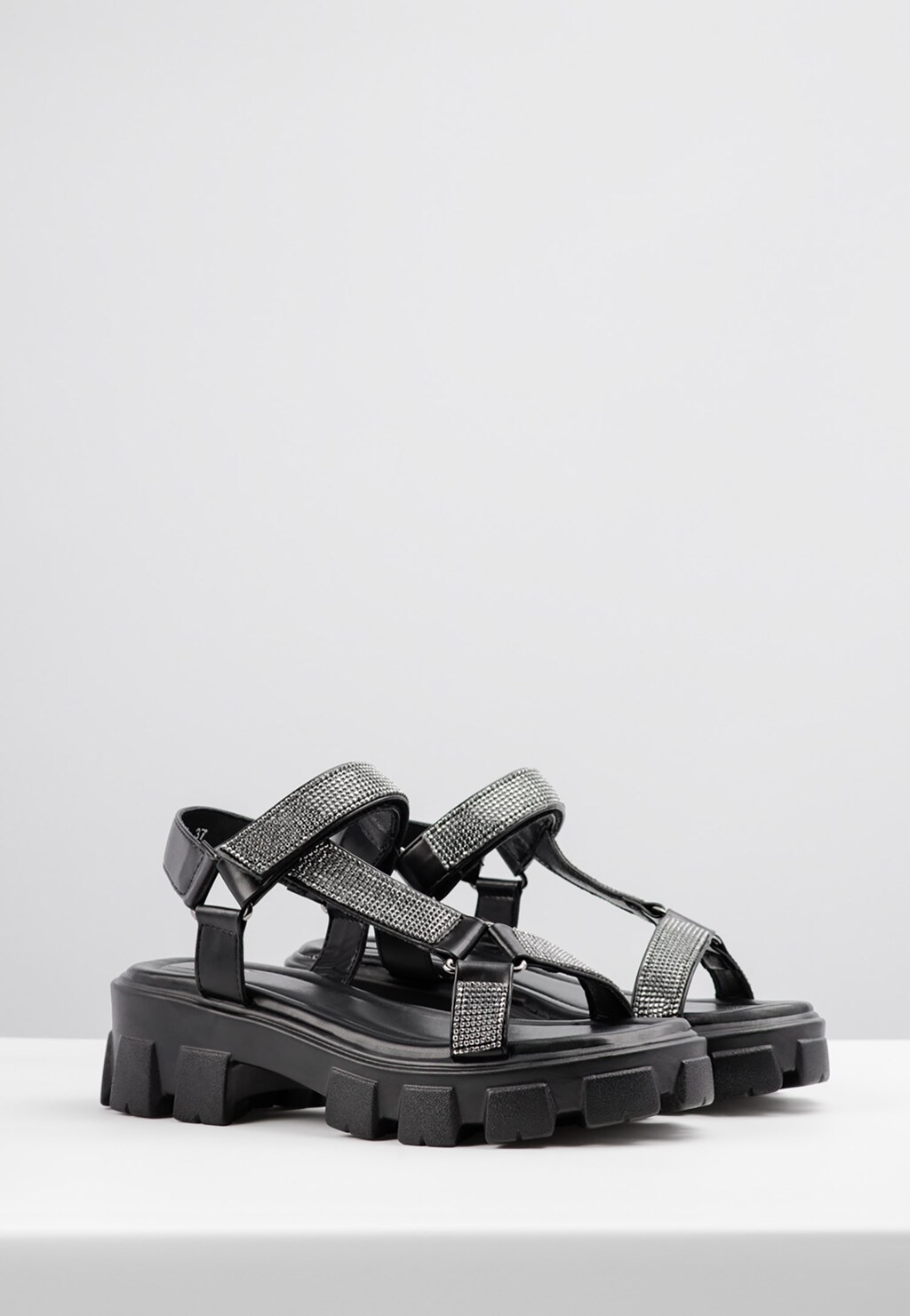 WJS czarne sandały damskie na traktorze WJS74030-51 Widok 3