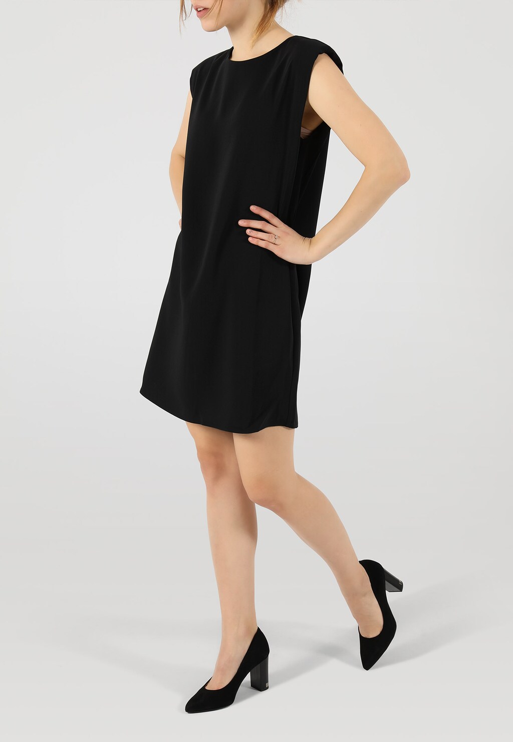 Krása ukrytá v jednoduchosti čiernych luxusných lodičiek 35045-61 Widok 7