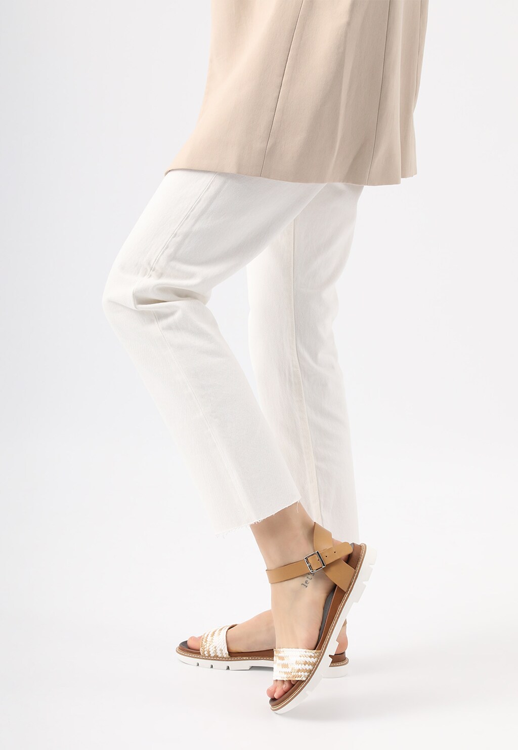 Sandały damskie na płaskiej podeszwie beżowe 76019-84 Widok 8