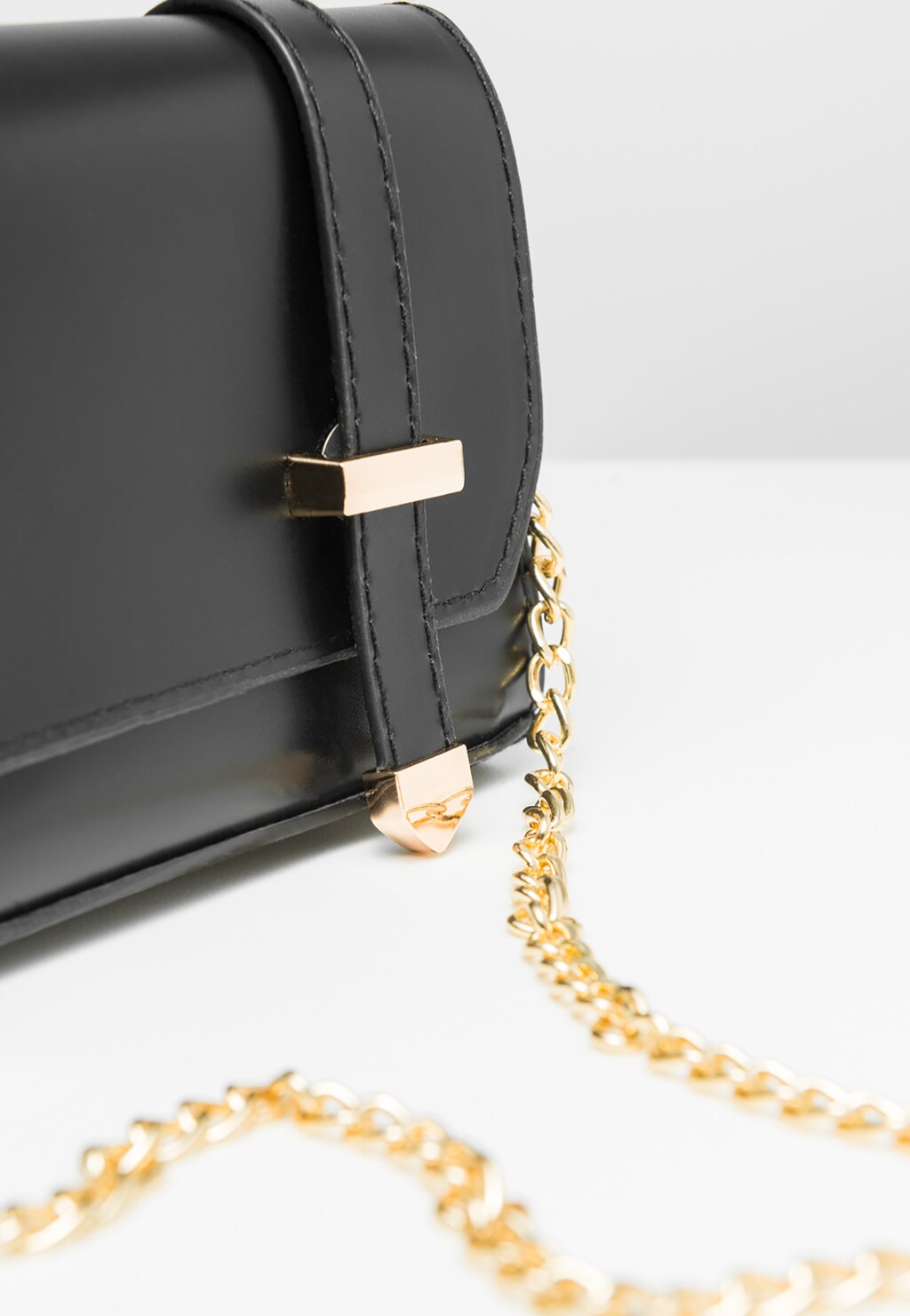 Czarna torebka na łańcuszku WJS83006-51 Widok 4