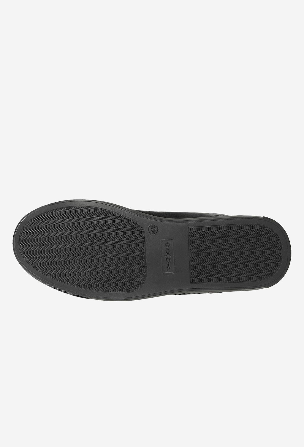 Czarna podeszwa trampek męskich Wojas model 24026-71 z widocznym logo marki i charakterystycznym wzorem bieżnika zapewniającym przyczepność.