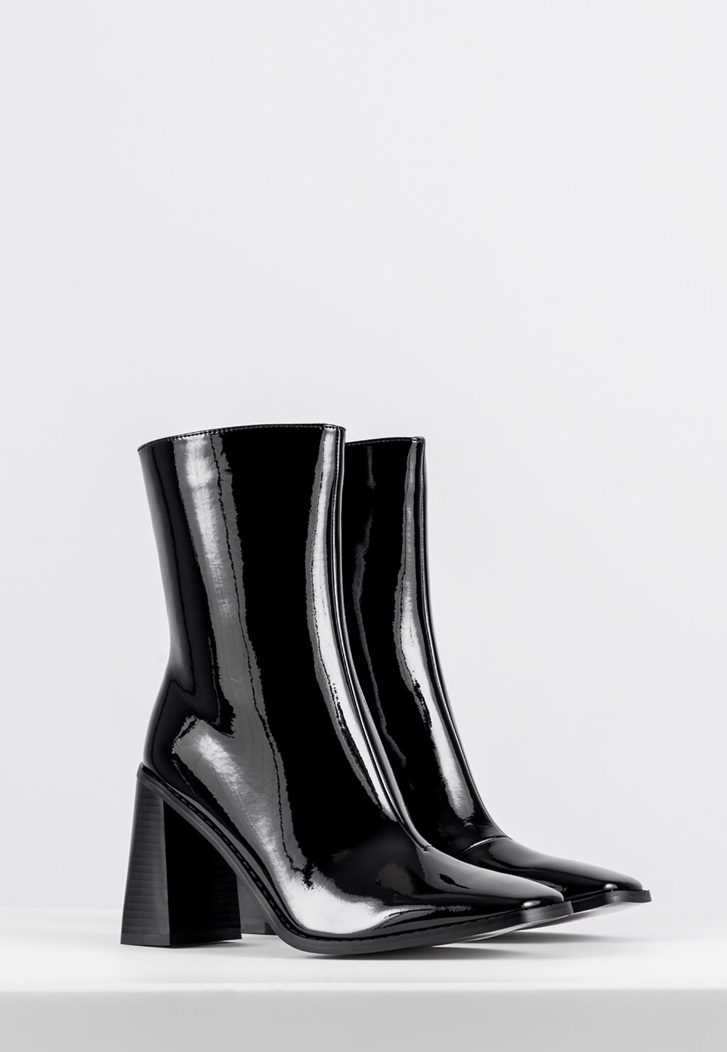 WJS czarne lakierowane botki damskie na obcasie WJS46035-31 Widok 2