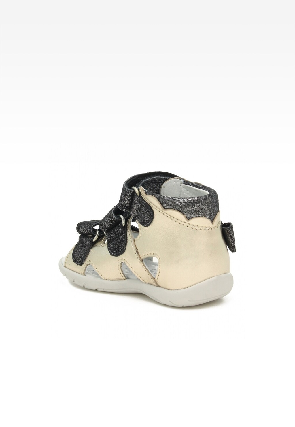 Dziecięce sandały Bartek 11707-026 w kolorze czarno-złotym, widok z tyłu. Skórzane obuwie z regulowanymi paskami i wygodną podeszwą, idealne dla dziewczynki.