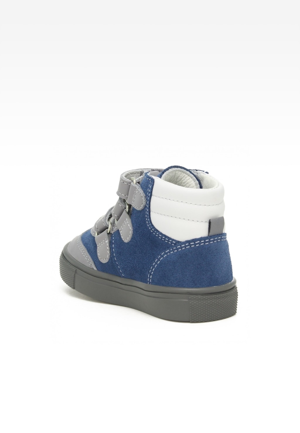 Dziecięce trzewiki Bartek 11575004 w niebiesko-szarym kolorze z rzepami, pokazane z boku. But ma białą cholewkę i szarą podeszwę.
