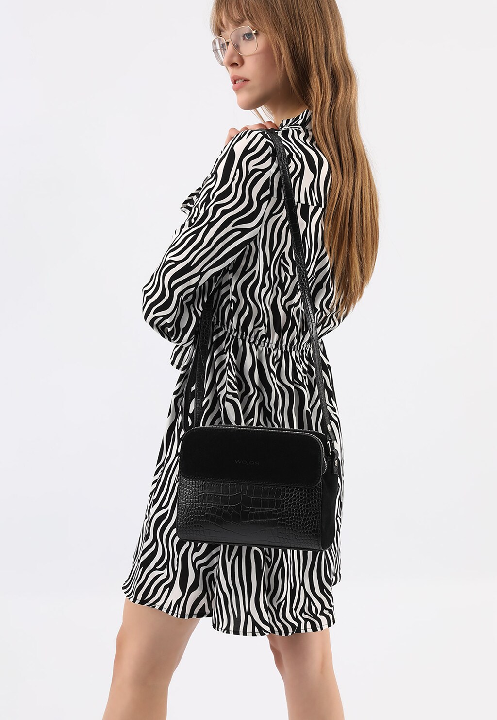 Czarna torebka damska z ozdobnym tłoczeniem 80113-71 Widok 1