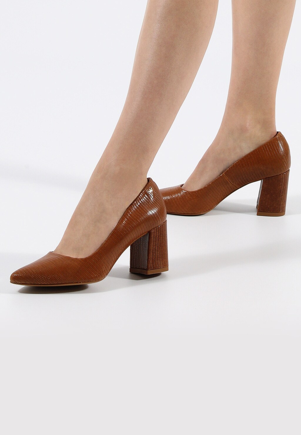 Pohodlné dámske lodičky z hnedej lícovej kože 35066-52 Widok 7