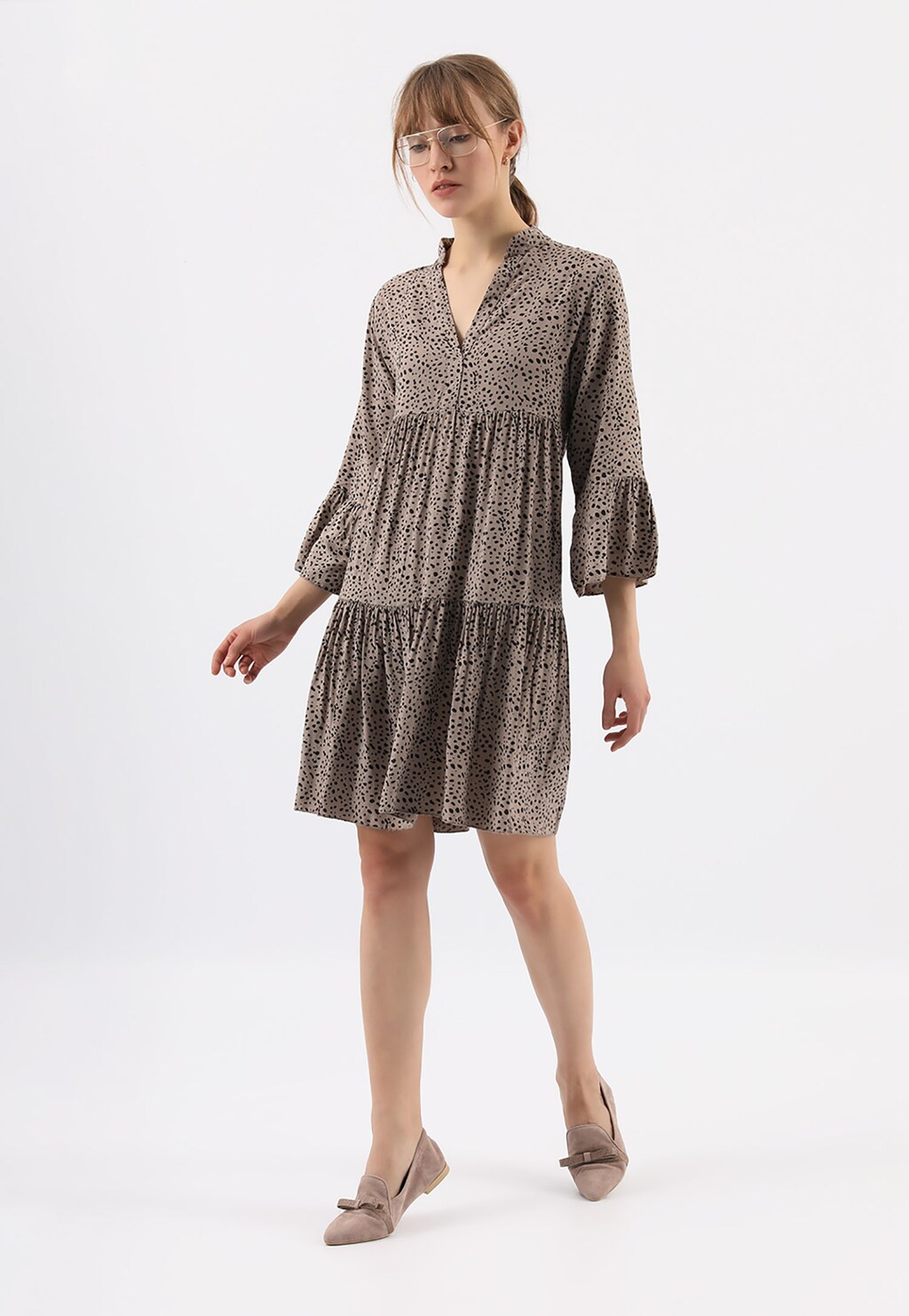 Beżowe loafersy damskie z noskiem do szpica 46023-64 Widok 1