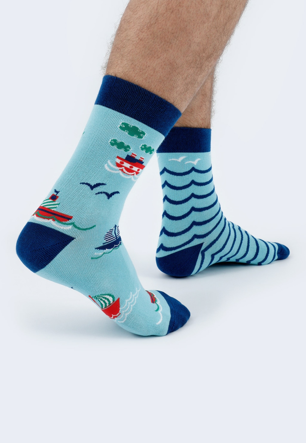 Veselé vodácké vysoké bavlněné ponožky v modré barvě 97032-86 Widok 6