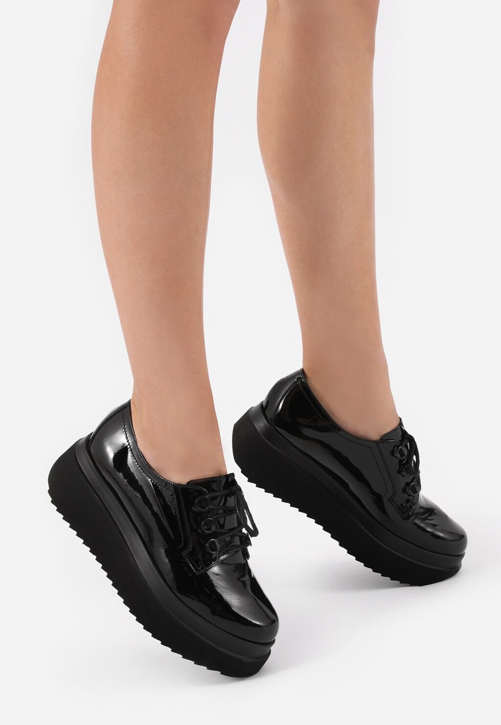 Czarne lakierowane creepersy damskie 46006-31 Widok 7